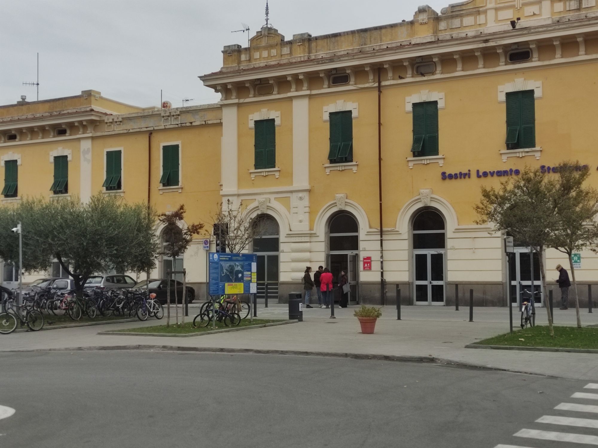 Stazione di Sestri Levante